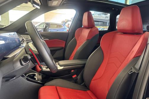 Black Sapphire Metallic 2024 BMW X1 M35i