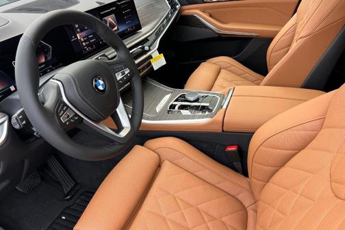 Mineral White Metallic 2026 BMW X5 xDrive40i