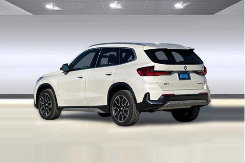 Mineral White Metallic 2026 BMW X1 xDrive28i