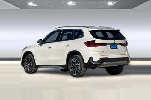 Mineral White Metallic 2026 BMW X1 xDrive28i