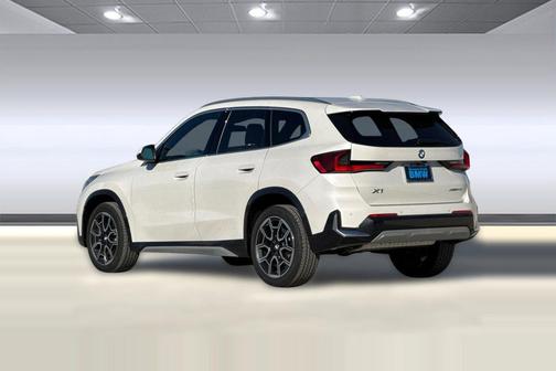 Mineral White Metallic 2026 BMW X1 xDrive28i