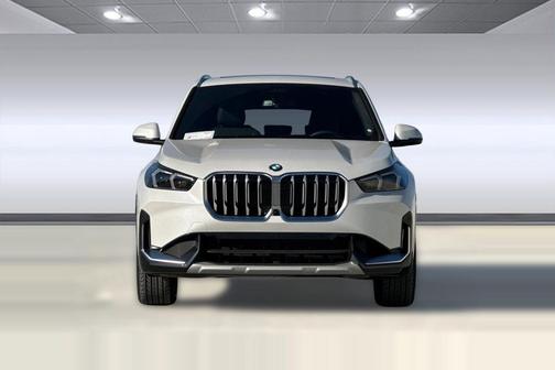 Mineral White Metallic 2026 BMW X1 xDrive28i