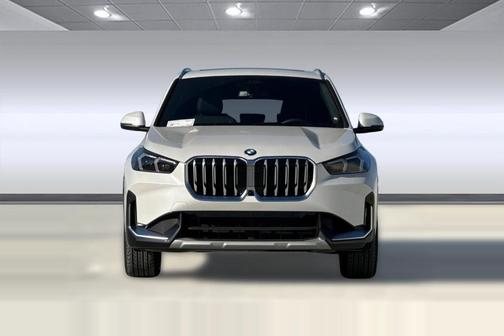 Mineral White Metallic 2026 BMW X1 xDrive28i