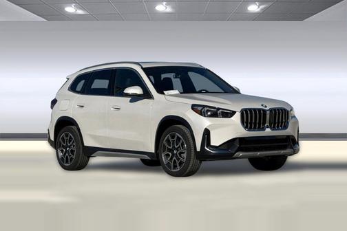 Mineral White Metallic 2026 BMW X1 xDrive28i