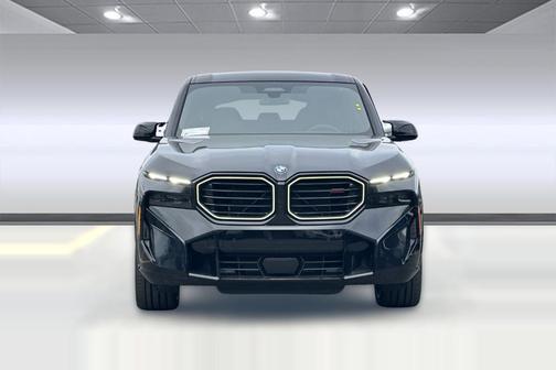 Black Sapphire Metallic 2026 BMW XM Label