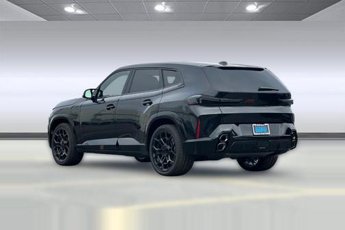 Black Sapphire Metallic 2026 BMW XM Label