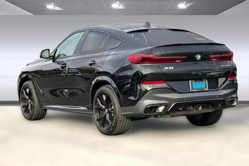 2023 BMW X6 xDrive40i