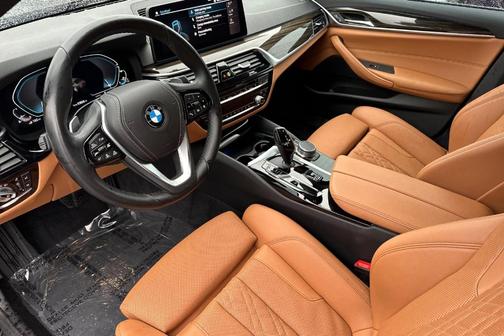 2021 BMW 530e Base