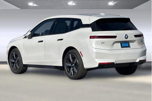 2026 BMW iX xDrive45