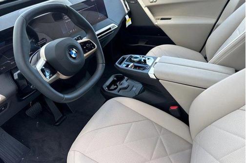 2026 BMW iX xDrive45