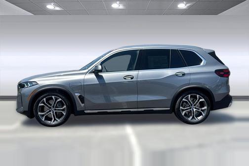 Skyscraper Grey Metallic 2026 BMW X5 PHEV xDrive50e