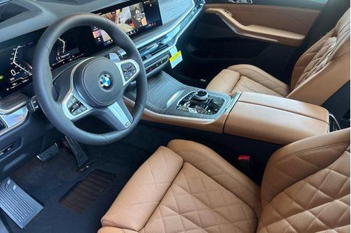 Mineral White Metallic 2026 BMW X5 xDrive40i