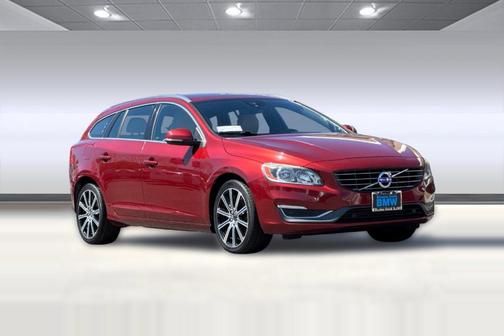 Flamenco Red Metallic 2015 Volvo V60 T5 Premier