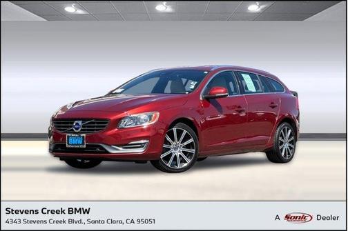 Flamenco Red Metallic 2015 Volvo V60 T5 Premier