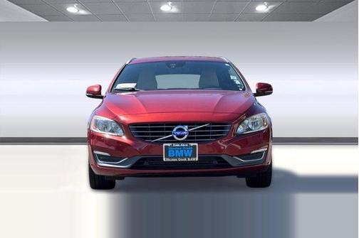 Flamenco Red Metallic 2015 Volvo V60 T5 Premier