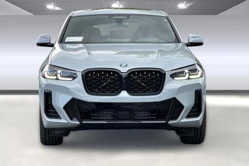 2025 BMW X4 xDrive30i