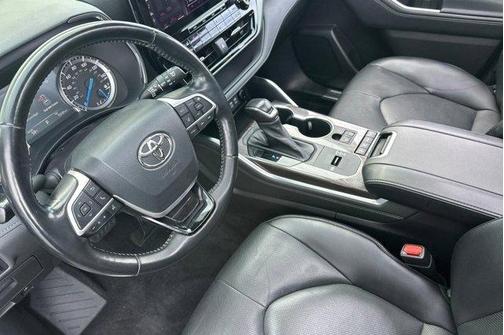 Blueprint 2022 Toyota Highlander Hybrid Platinum
