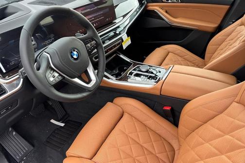 Mineral White Metallic 2026 BMW X5 PHEV xDrive50e