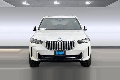 Mineral White Metallic 2026 BMW X5 PHEV xDrive50e