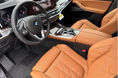 Mineral White Metallic 2026 BMW X5 xDrive40i