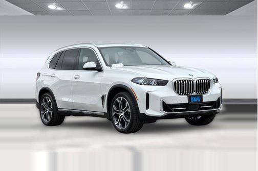 Mineral White Metallic 2026 BMW X5 xDrive40i