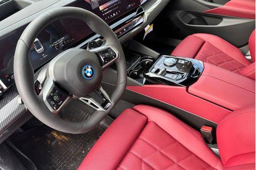 2026 BMW 550e xDrive