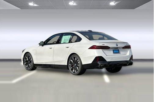 2026 BMW 550e xDrive