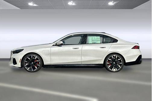 2026 BMW 550e xDrive