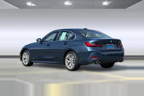 2025 BMW 330 330i
