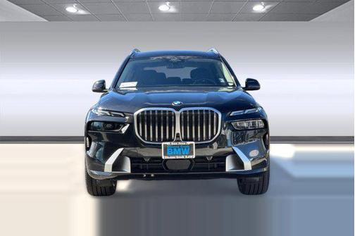 Black Sapphire Metallic 2023 BMW X7 xDrive40i