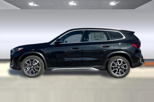 Black Sapphire Metallic 2026 BMW X1 xDrive28i