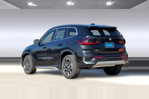 Black Sapphire Metallic 2026 BMW X1 xDrive28i