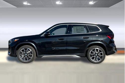 Black Sapphire Metallic 2026 BMW X1 xDrive28i