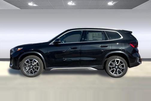 Black Sapphire Metallic 2026 BMW X1 xDrive28i