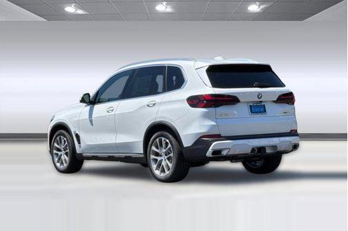 Mineral White Metallic 2026 BMW X5 PHEV xDrive50e