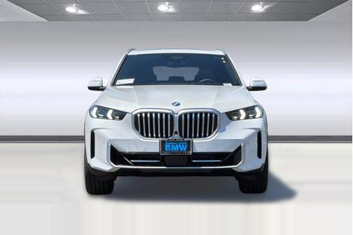 Mineral White Metallic 2026 BMW X5 PHEV xDrive50e