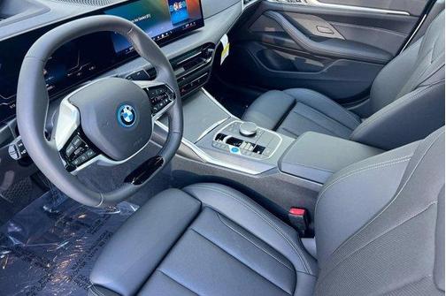 Mineral White Metallic 2025 BMW i4 Gran Coupe eDrive40