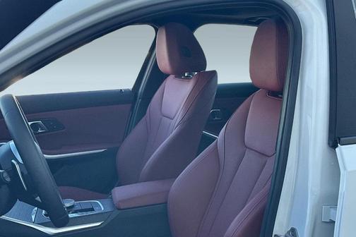 2025 BMW 330 330i Sedan