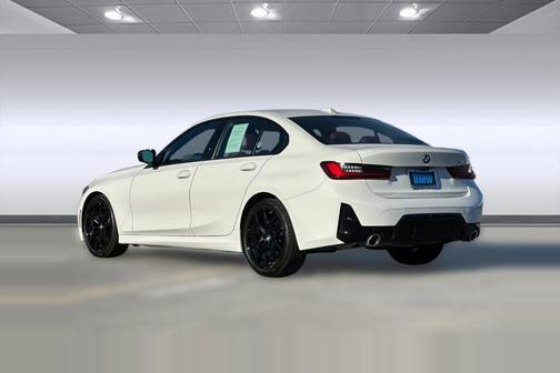 2025 BMW 330 330i Sedan