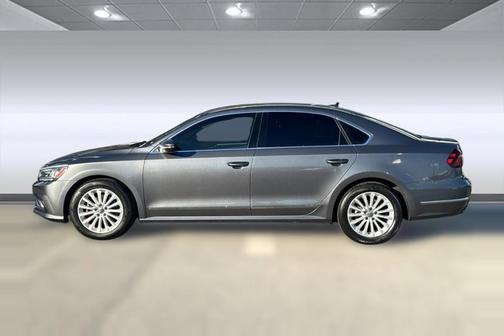2017 Volkswagen Passat 1.8T SE
