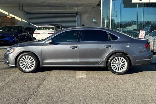2017 Volkswagen Passat 1.8T SE