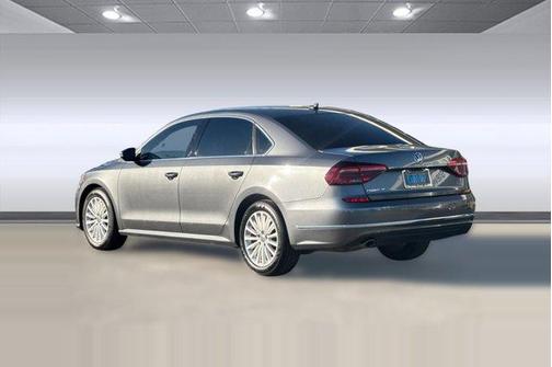 2017 Volkswagen Passat 1.8T SE