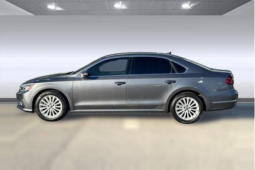 2017 Volkswagen Passat 1.8T SE