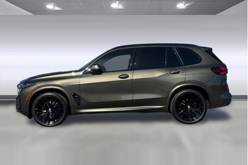 Manhattan Green Metallic 2026 BMW X5 xDrive40i