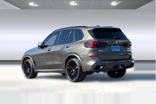 Manhattan Green Metallic 2026 BMW X5 xDrive40i