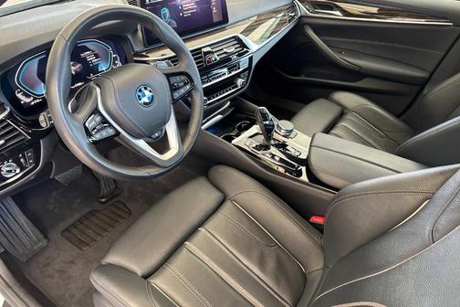 2022 BMW 530e Base