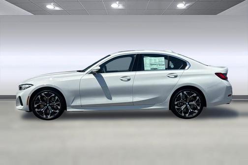 Alpine White 2026 BMW 330 330i