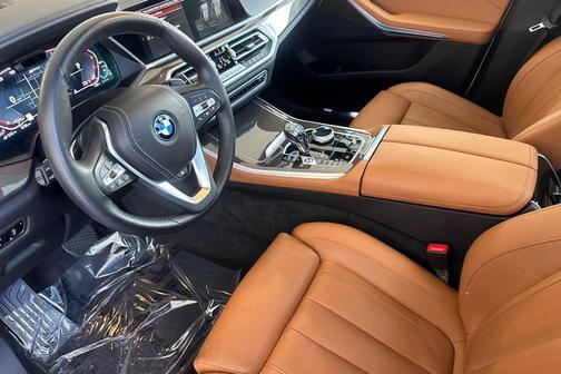 Alpine White 2022 BMW X5 PHEV xDrive45e