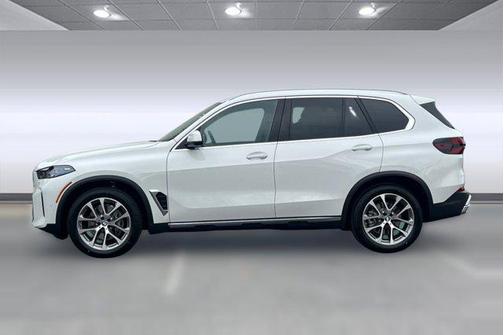Alpine White 2026 BMW X5 xDrive40i