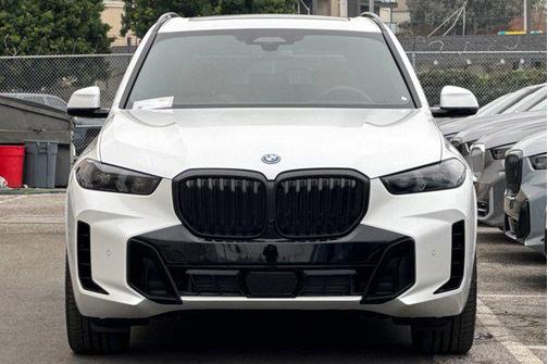 2026 BMW X5 PHEV xDrive50e
